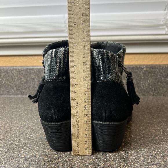 Born b.o.c Womens 7.5M Black Suede Ankle Boots Knit Sweater Cuff Accent Zip Heel - Picture 8 of 11